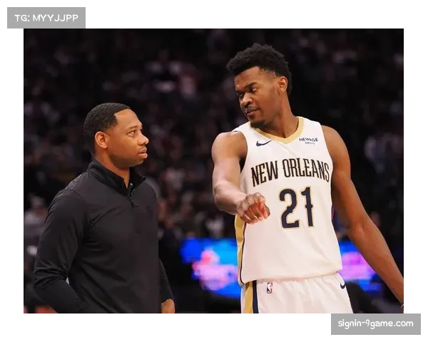 戴维森外线手感火热轰进五记三分助火箭力克对手喜迎季前赛首胜